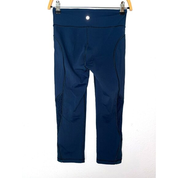 Lululemon Twist & Train Blue Cropped Leggings With Mesh Panels - Size 4 - Picture 2 of 9
